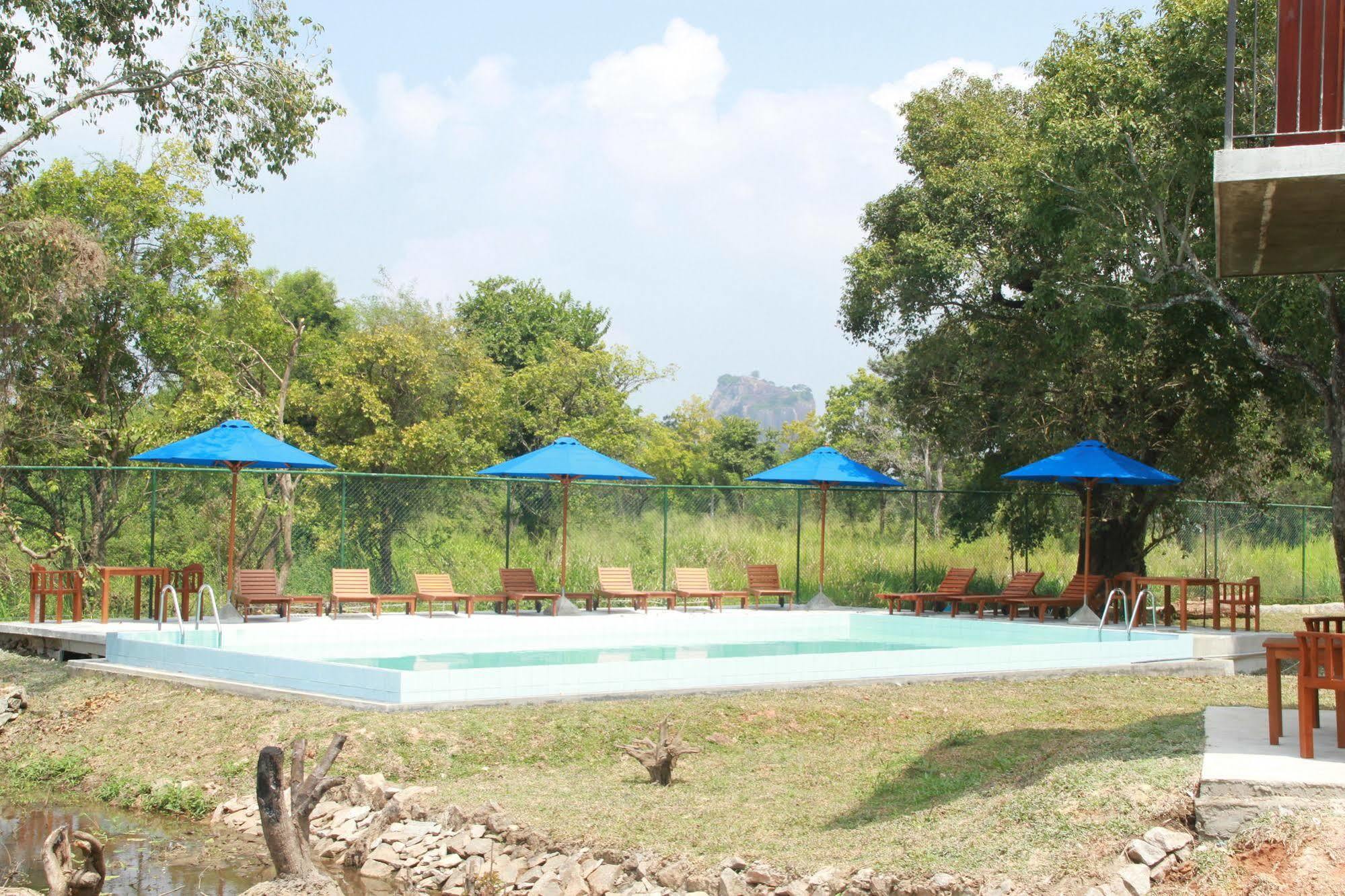 Sigiriya Wewa Addara Hotel - Hotel By The Lake Zewnętrze zdjęcie